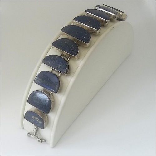 Traditional Indian Bracelet in Lapis